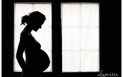 Maternity photoshoot at home