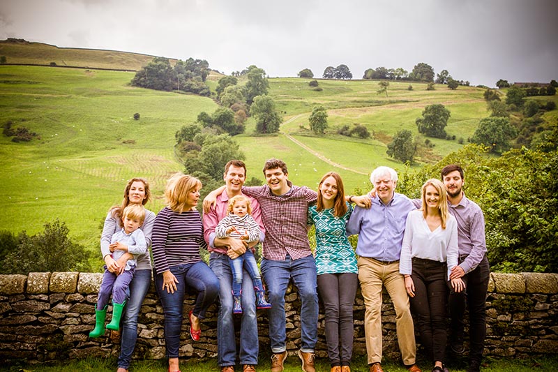 family photographer leicester- big family ion Peak district