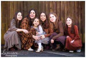 Big family photoshoot - the sisters- near leicester synagogue